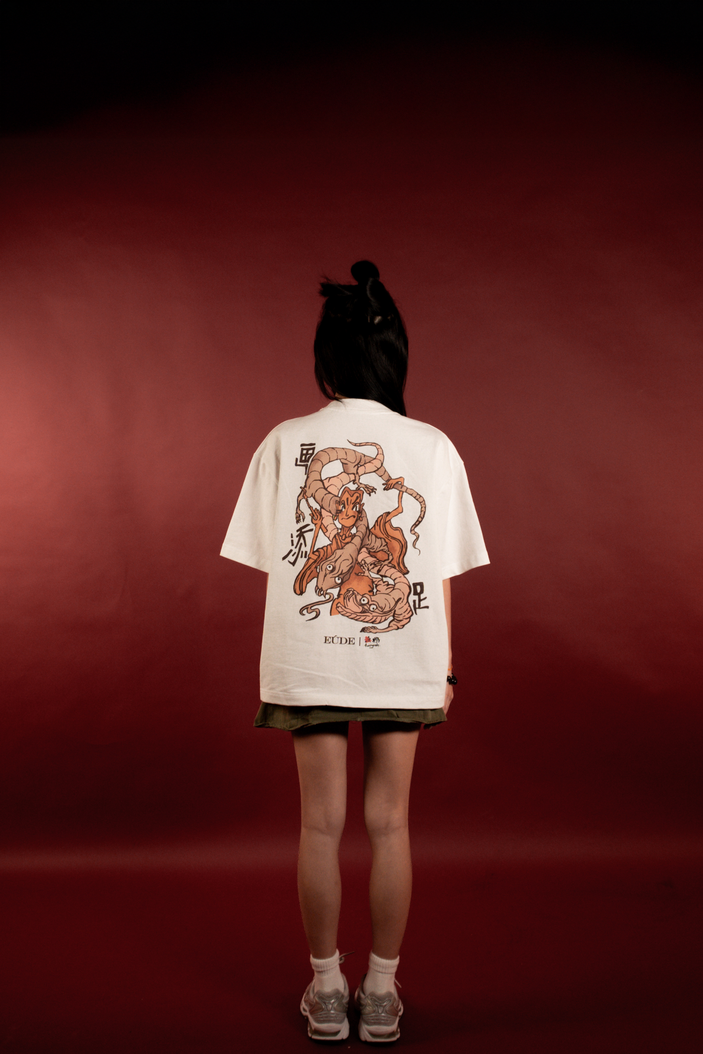 Eúde x Twoyah “画蛇添足” Superfluous Graphic Oversized CNY Collection T-shirt