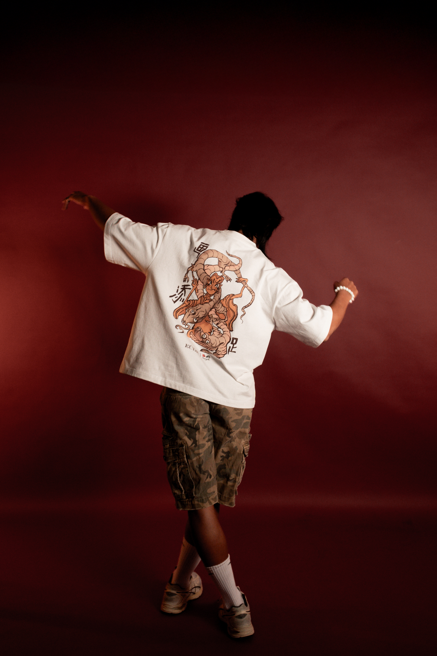 Eúde x Twoyah “画蛇添足” Superfluous Graphic Oversized CNY Collection T-shirt